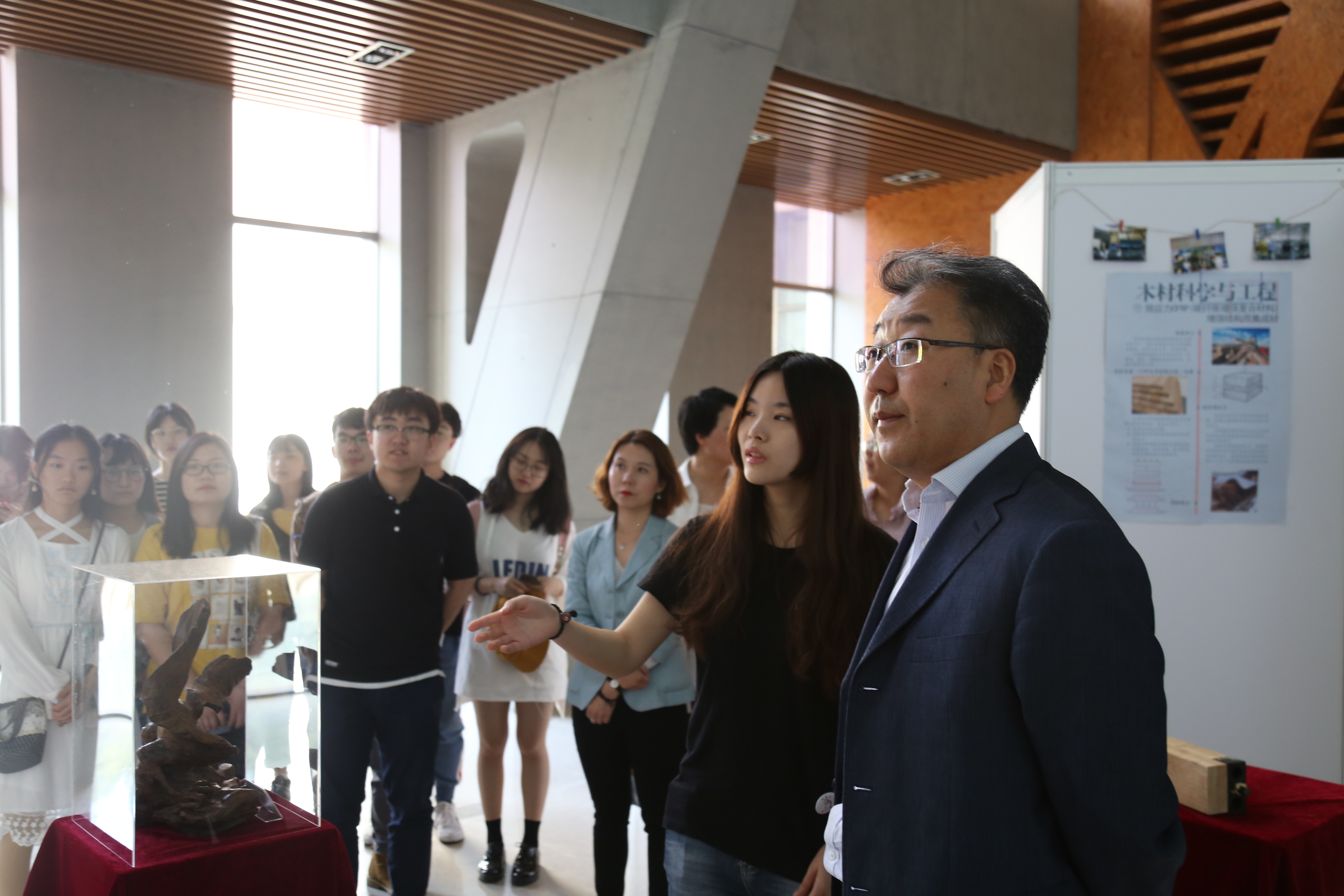 ��Ժ���龰ʽ���ο�����רҵ�Ƽ�չ